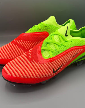 NIKE PHANTOM 6 ELITE LOW CUT FG ERLING HAALAND PERSONAL EDITION - HOT PUNCH/BLACK/GREEN STRIKE